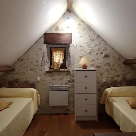 Holiday home Moulin Renove Avec Etang Prive, Nature Preservee Proche Cantal Et Lot, Ideal Pour Activites Plein Air. - Fr-1-742-269 *